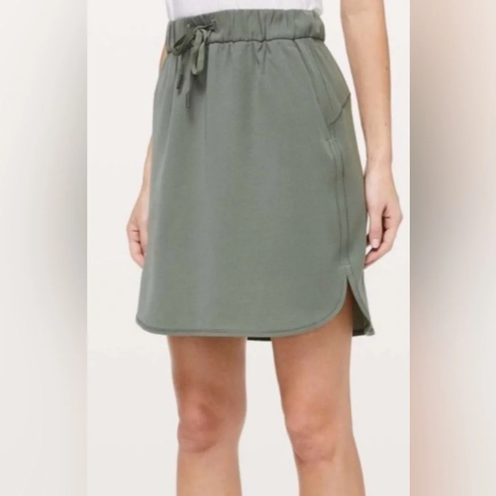 Lululemon On The Fly Skirt Size 4 NWT! - Picture 9 of 12